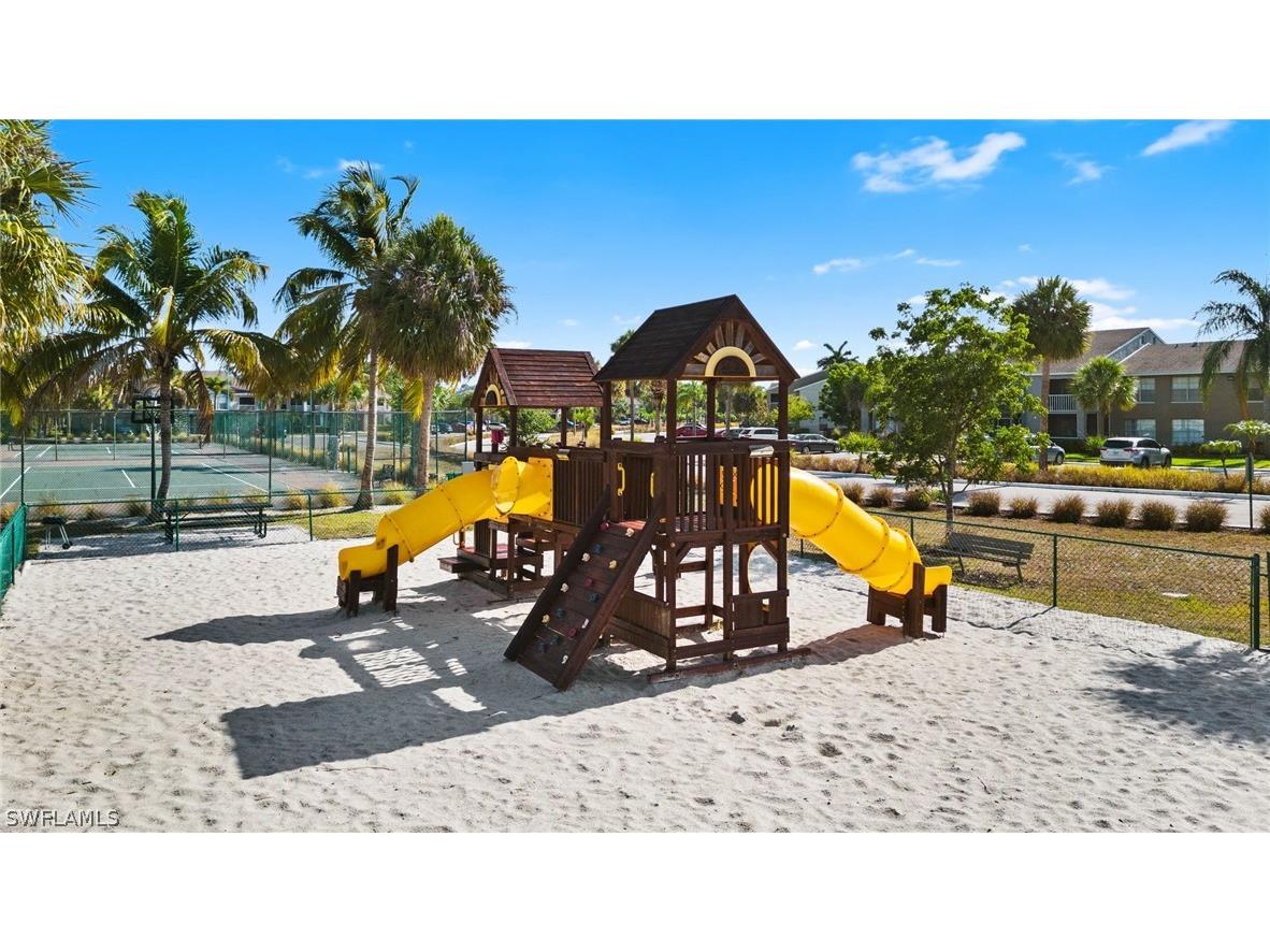 201 Santa Clara Drive #13 Naples FL 34104 226009823 image25