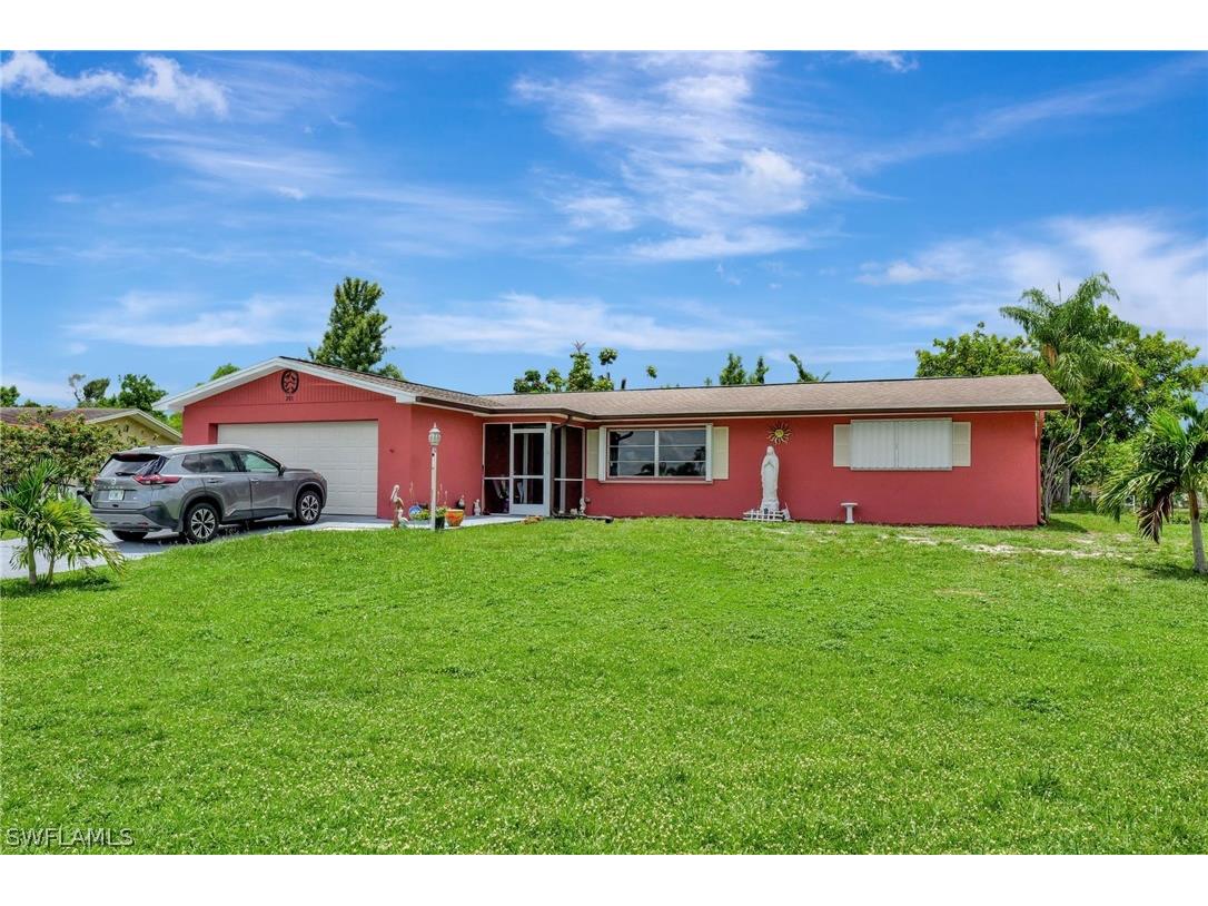 201 Seaton Avenue Lehigh Acres FL 33936 224063195 image1