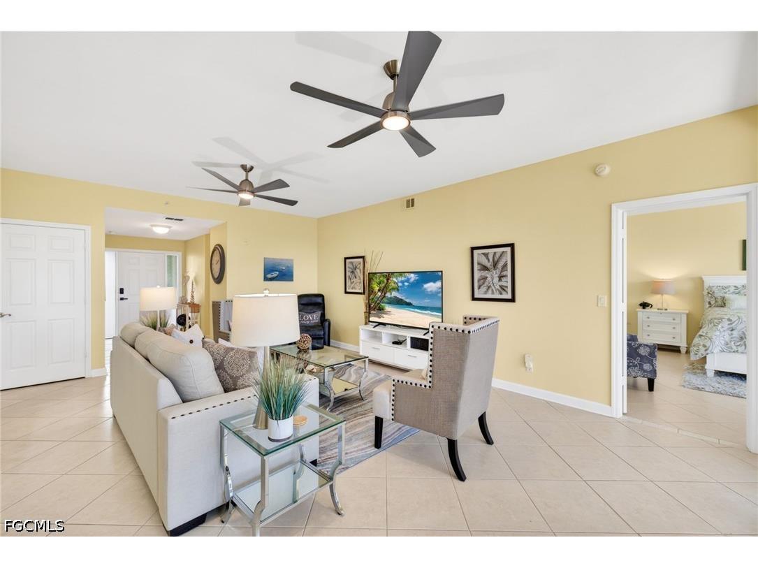 201 Vintage Bay Drive #B10 Marco Island FL 34145 2026018492 image17
