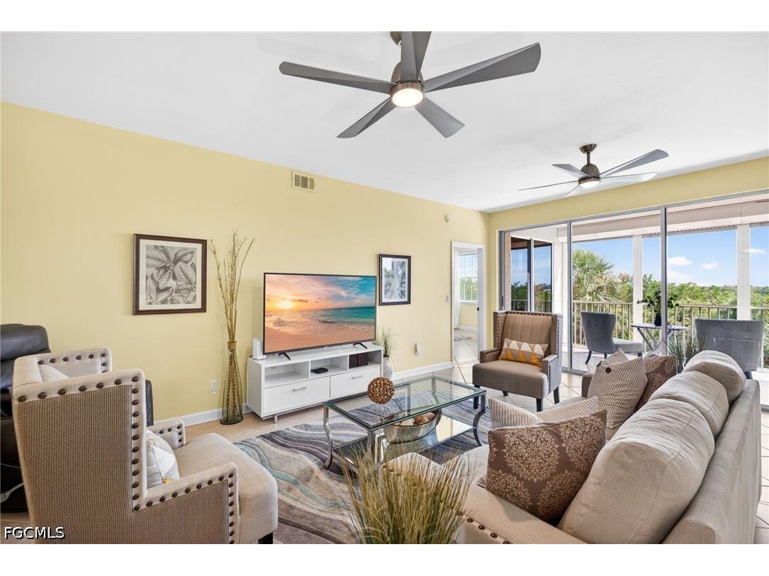 201 Vintage Bay Drive #B10 Marco Island FL 34145 2026018492 image18