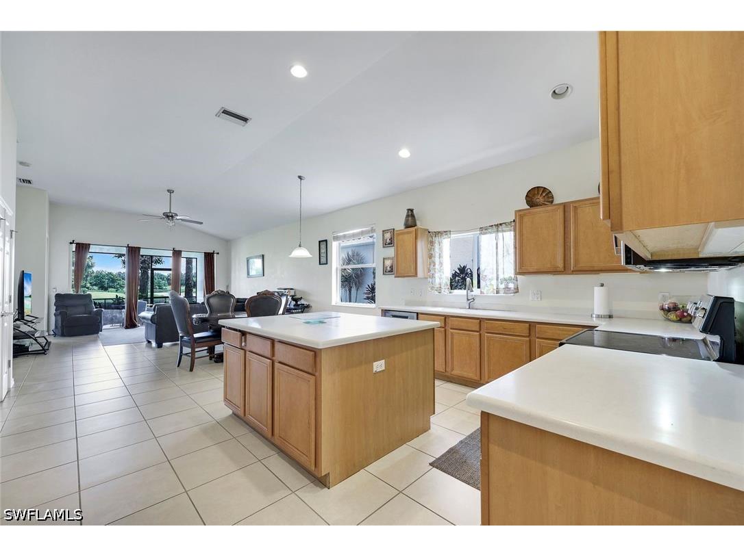 2010 Fairmont Lane Naples FL 34120 226023887 image8