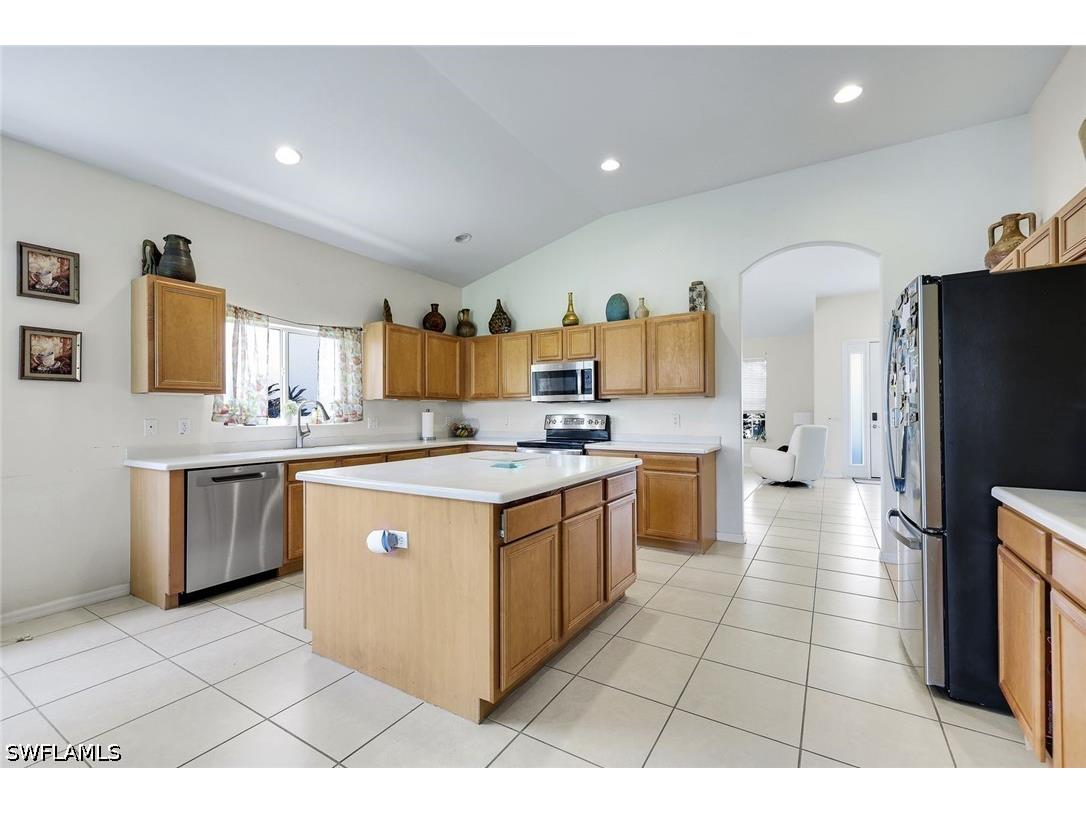 2010 Fairmont Lane Naples FL 34120 226023887 image9