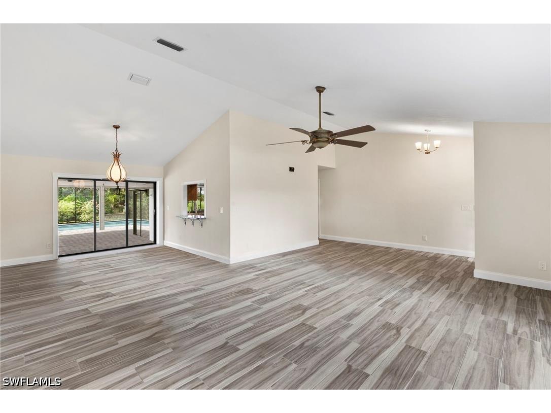 2010 Imperial Golf Course Boulevard Naples FL 34110 226016073 image4