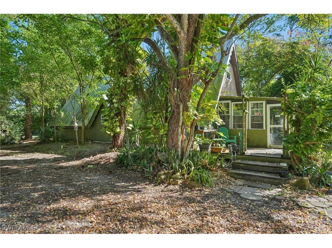 2010 Jung Boulevard E Naples FL 34120 225076989 image26