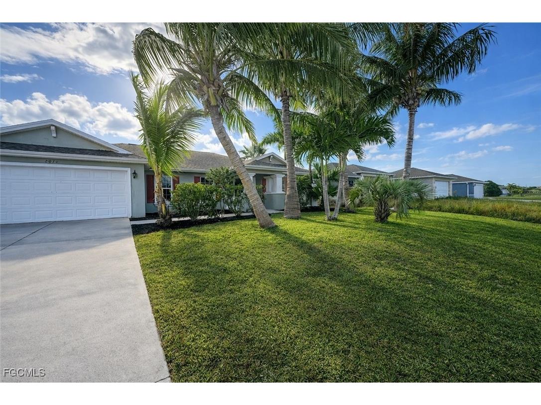 2010 Kismet Parkway W Cape Coral FL 33993 2025025780 image1