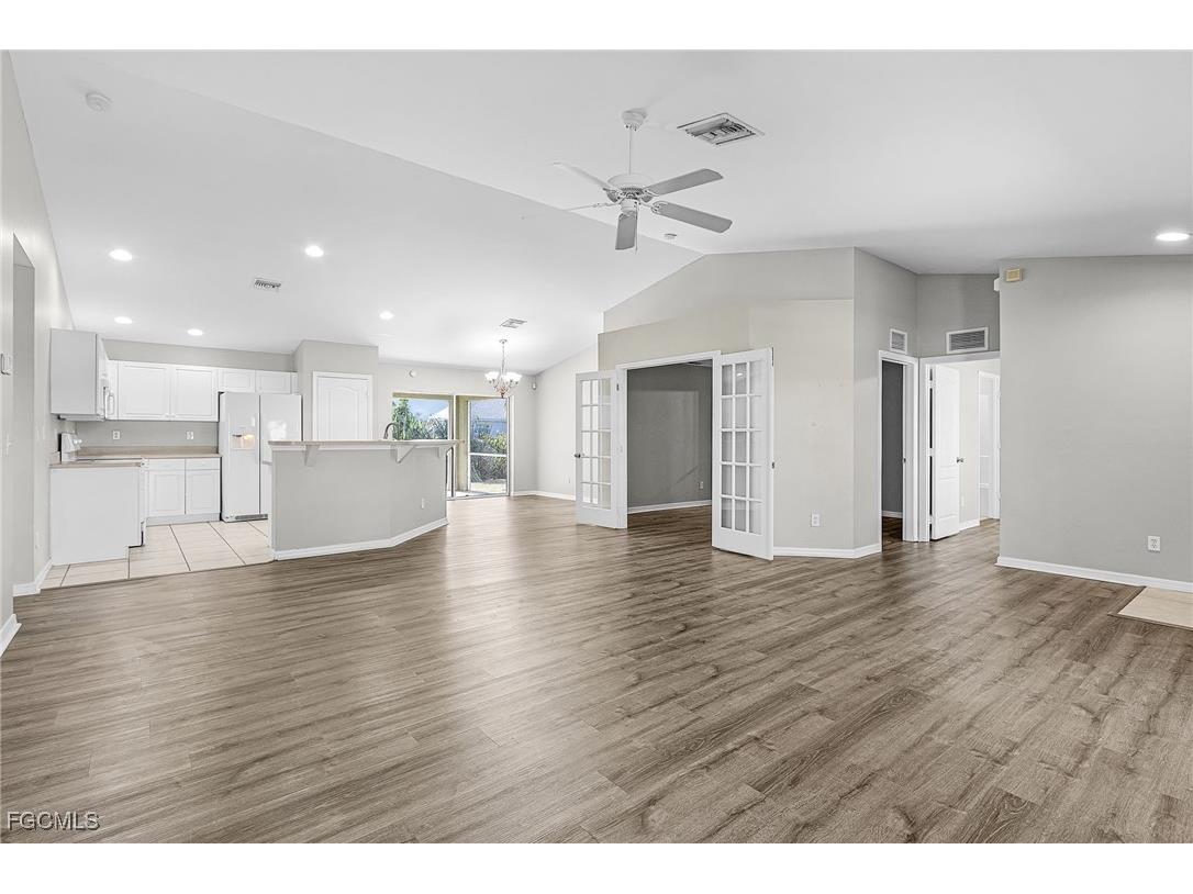 2010 Kismet Parkway W Cape Coral FL 33993 2025025780 image10