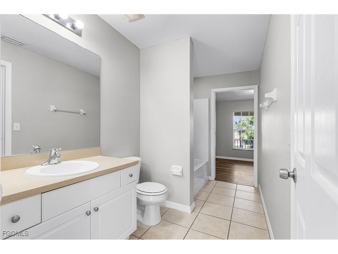 2010 Kismet Parkway W Cape Coral FL 33993 2025025780 image38