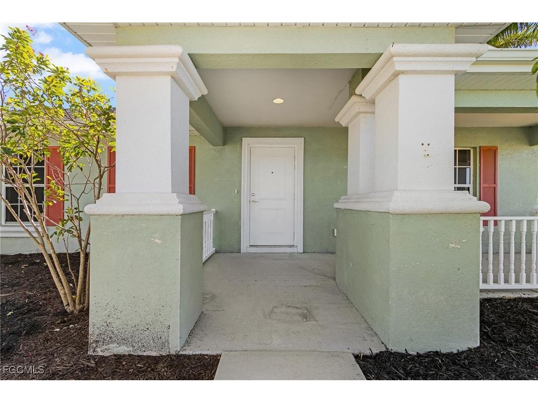 2010 Kismet Parkway W Cape Coral FL 33993 2025025780 image9