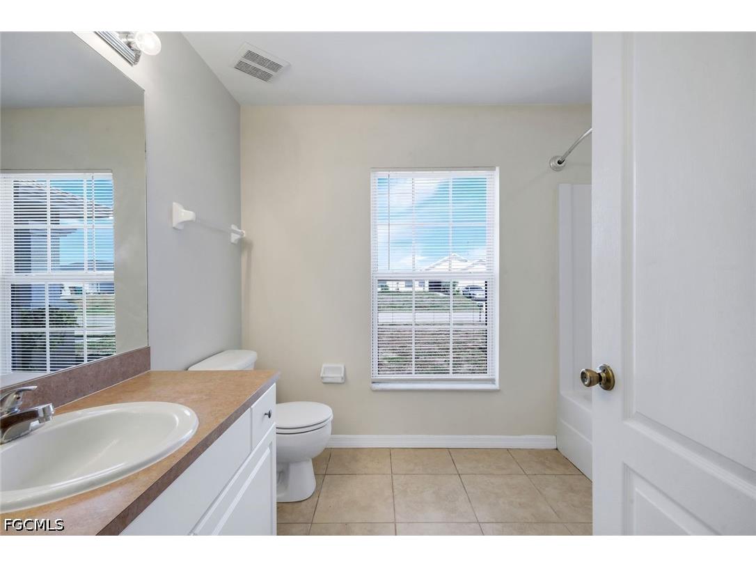 2010 NE 13th Place Cape Coral FL 33909 2026020396 image21