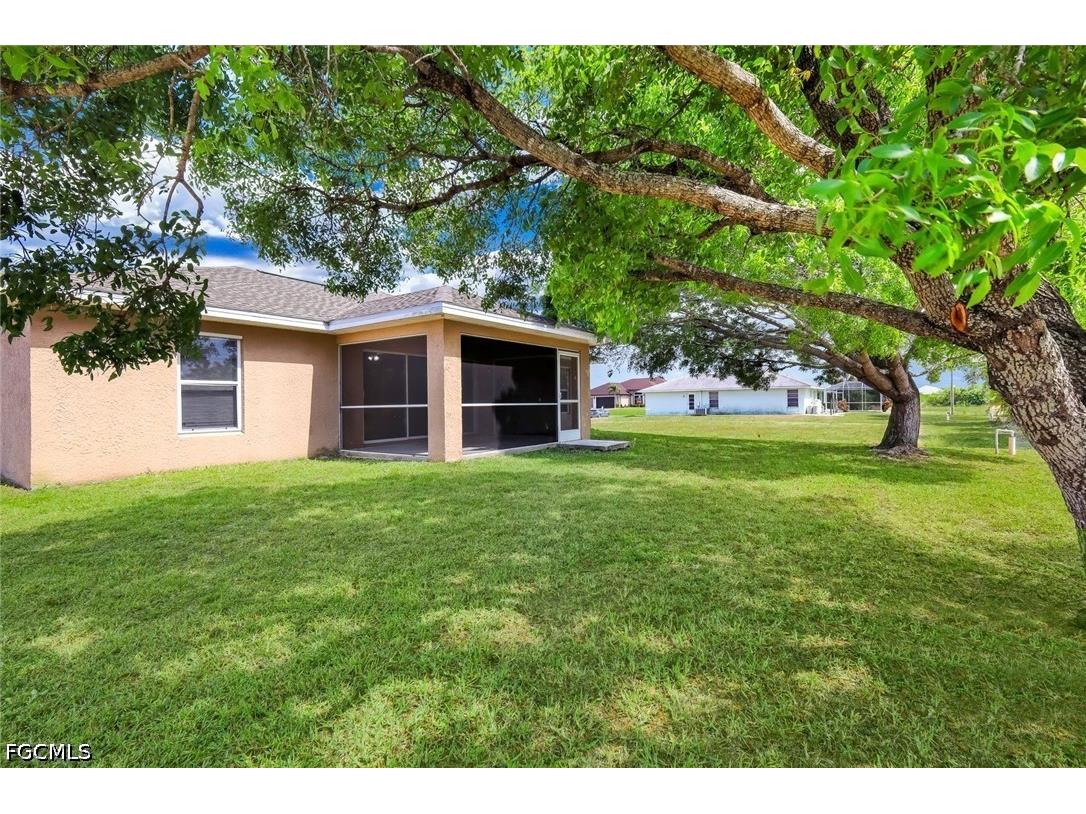 2010 NE 13th Place Cape Coral FL 33909 2026020396 image25