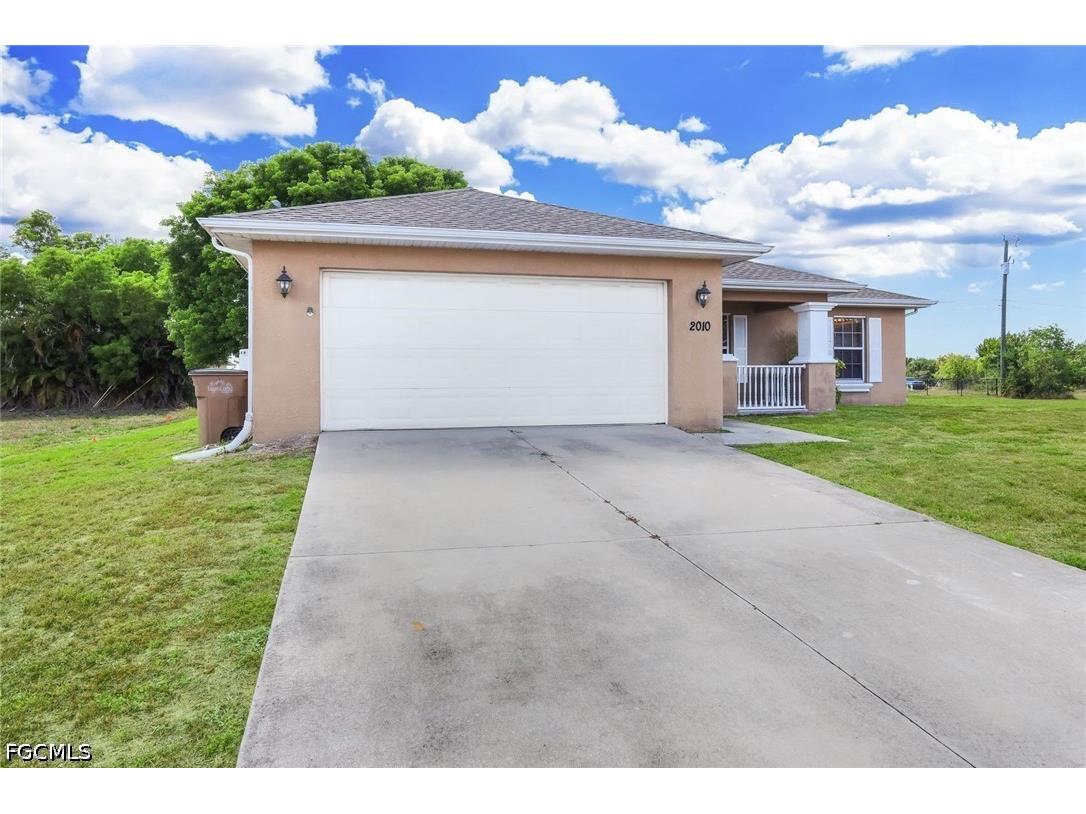 2010 NE 13th Place Cape Coral FL 33909 2026020396 image3