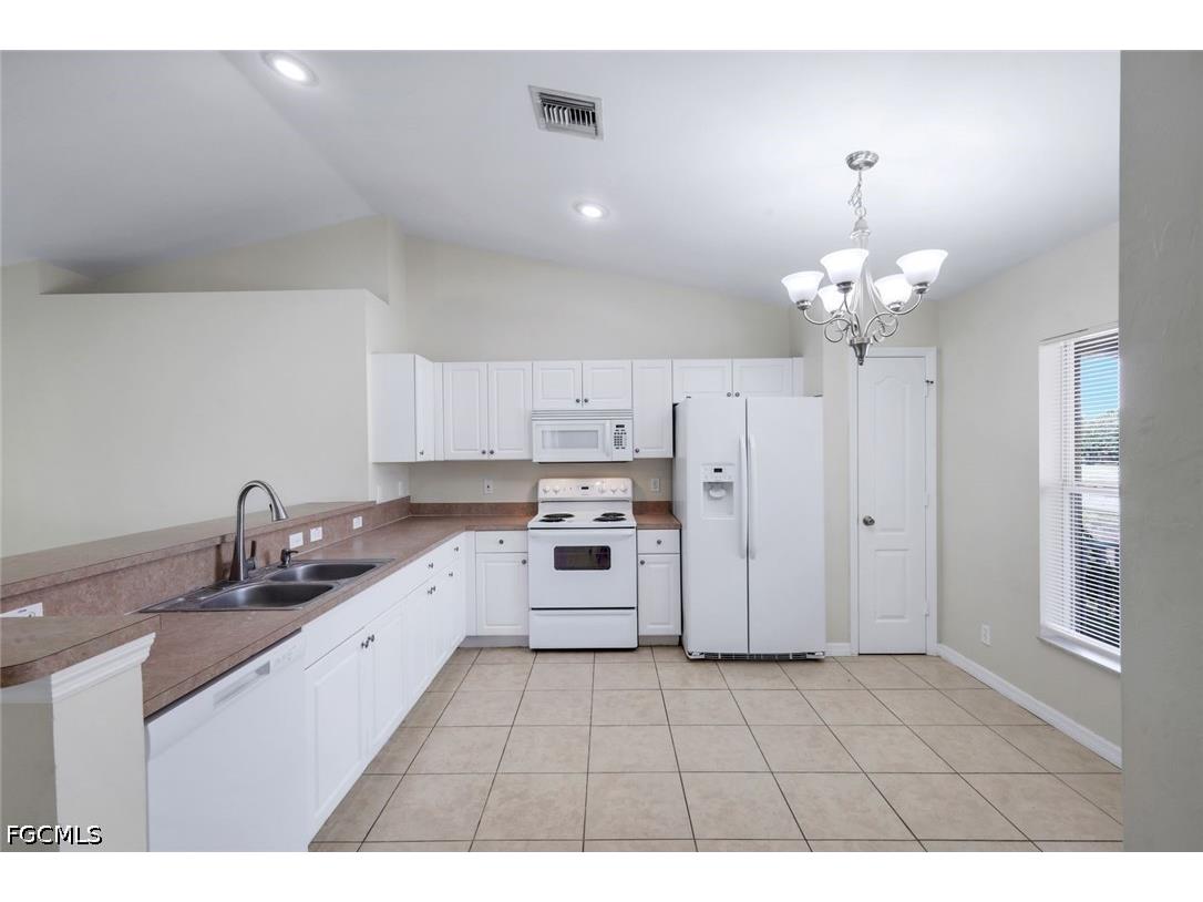 2010 NE 13th Place Cape Coral FL 33909 2026020396 image7