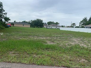 2010 NE 44th Street Cape Coral FL 33909 223028244 image1