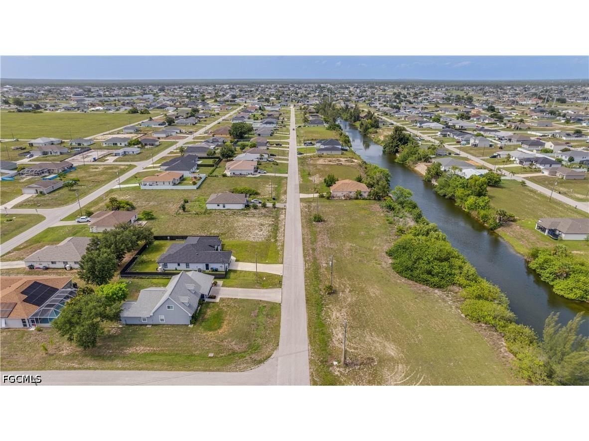 2010 NW 2nd Place Cape Coral FL 33993 2026024556 image33