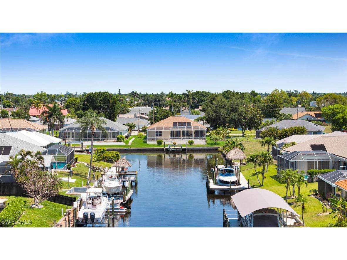 2010 SE 13th Terrace Cape Coral FL 33990 225047775 image1