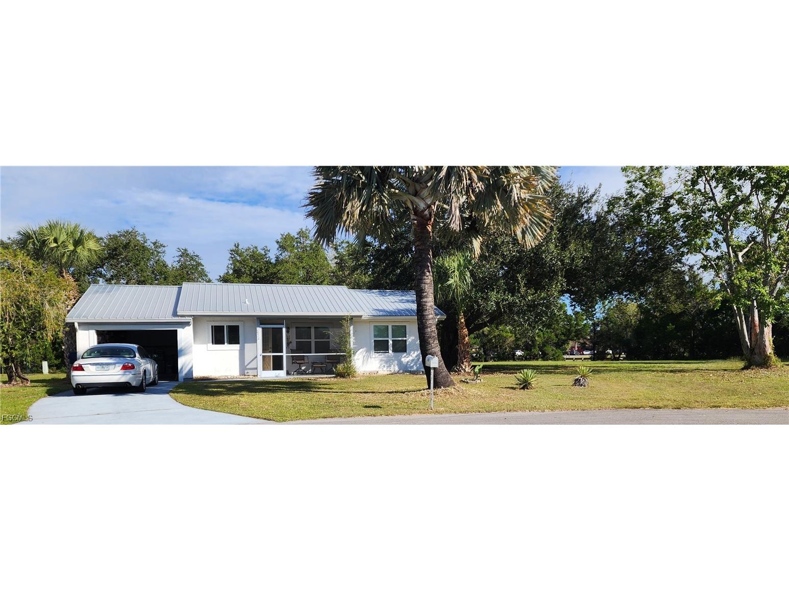 2010 Steamboat Circle Labelle FL 33935 2025014625 image1