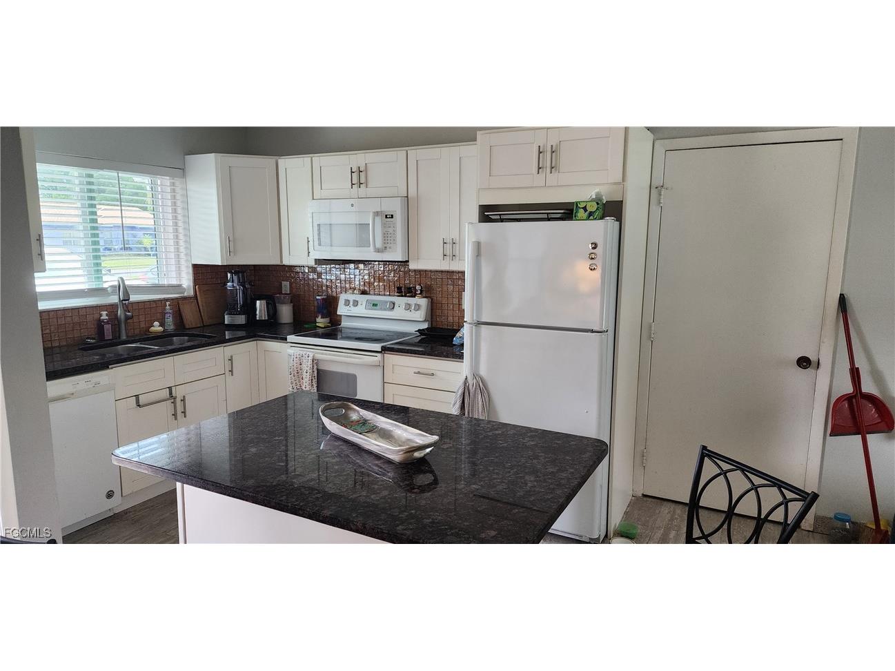 2010 Steamboat Circle Labelle FL 33935 2025014625 image8