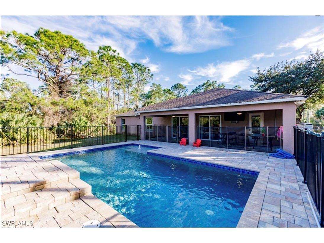 2011 18th Avenue NE Naples FL 34120 223051761 image1