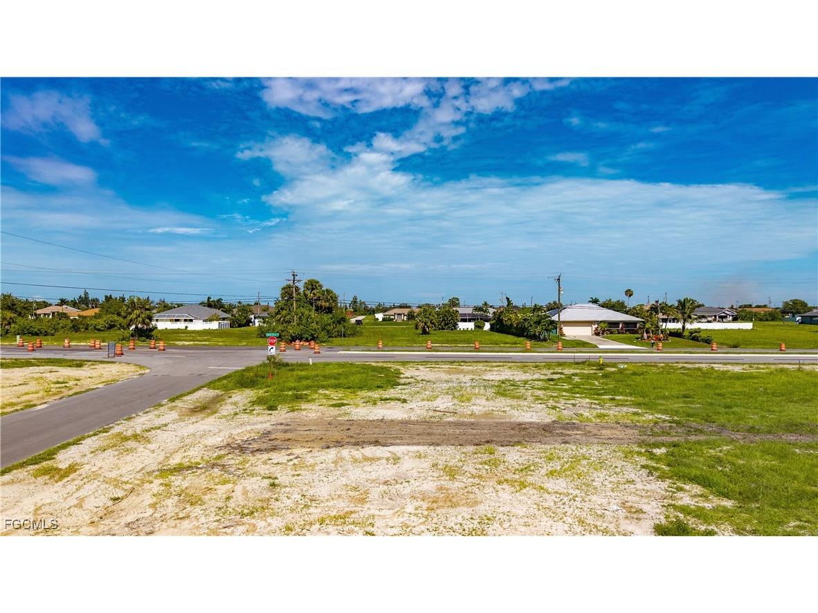 2011 Andalusia Boulevard Cape Coral FL 33909 2025006321 image14
