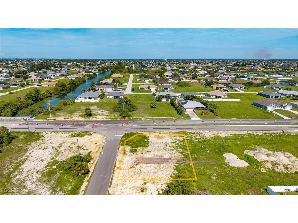 2011 Andalusia Boulevard Cape Coral FL 33909 2025006321 image4