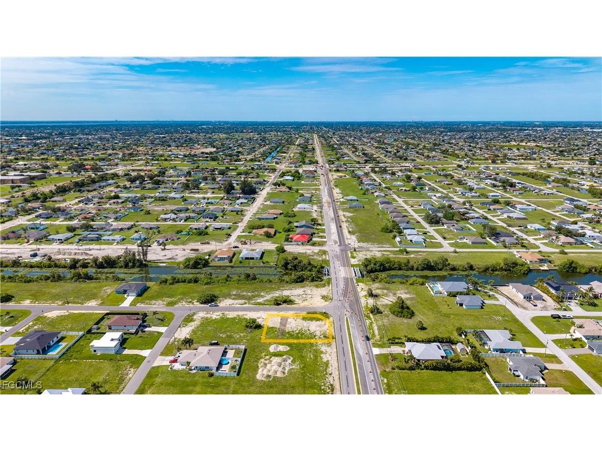 2011 Andalusia Boulevard Cape Coral FL 33909 2025006321 image8