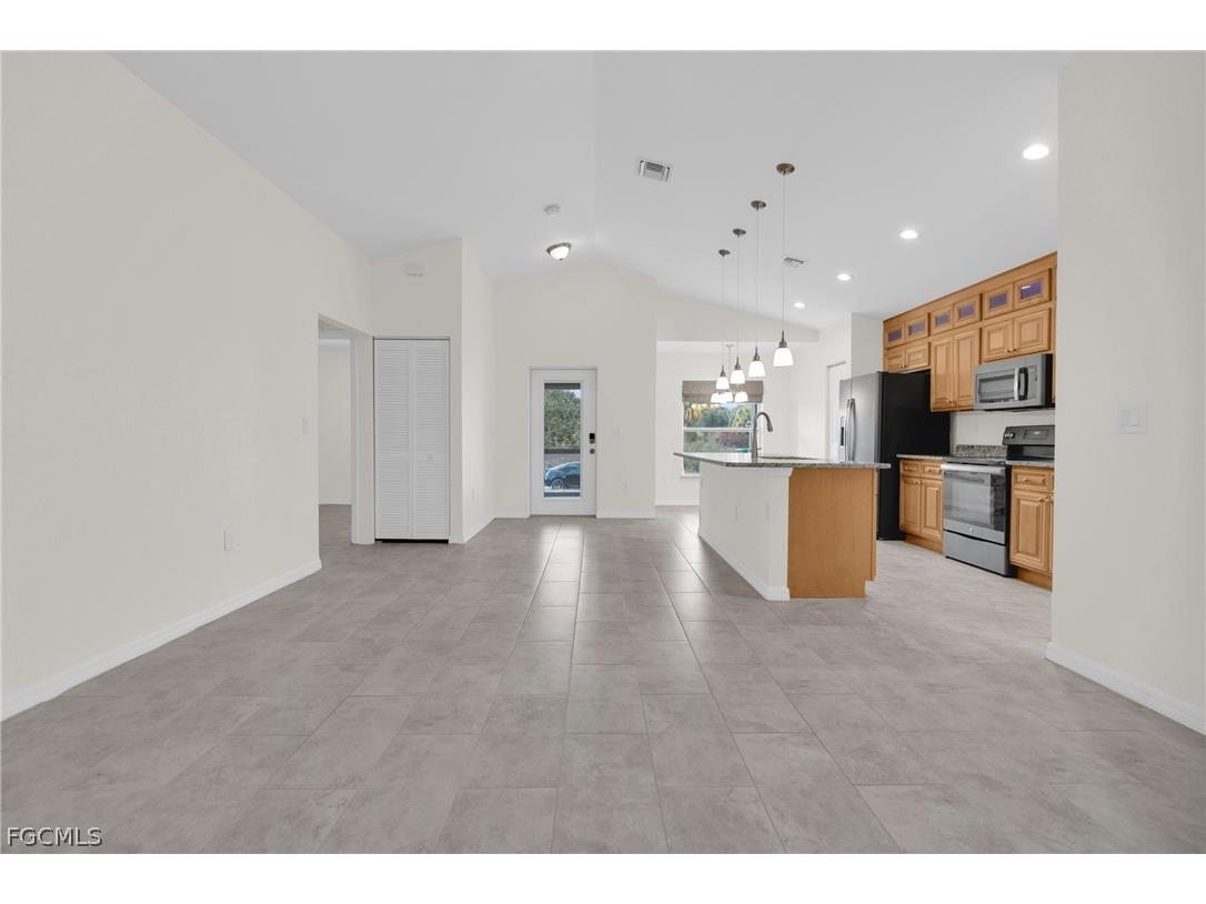 2011 Granada Road Labelle FL 33935 2026005691 image11