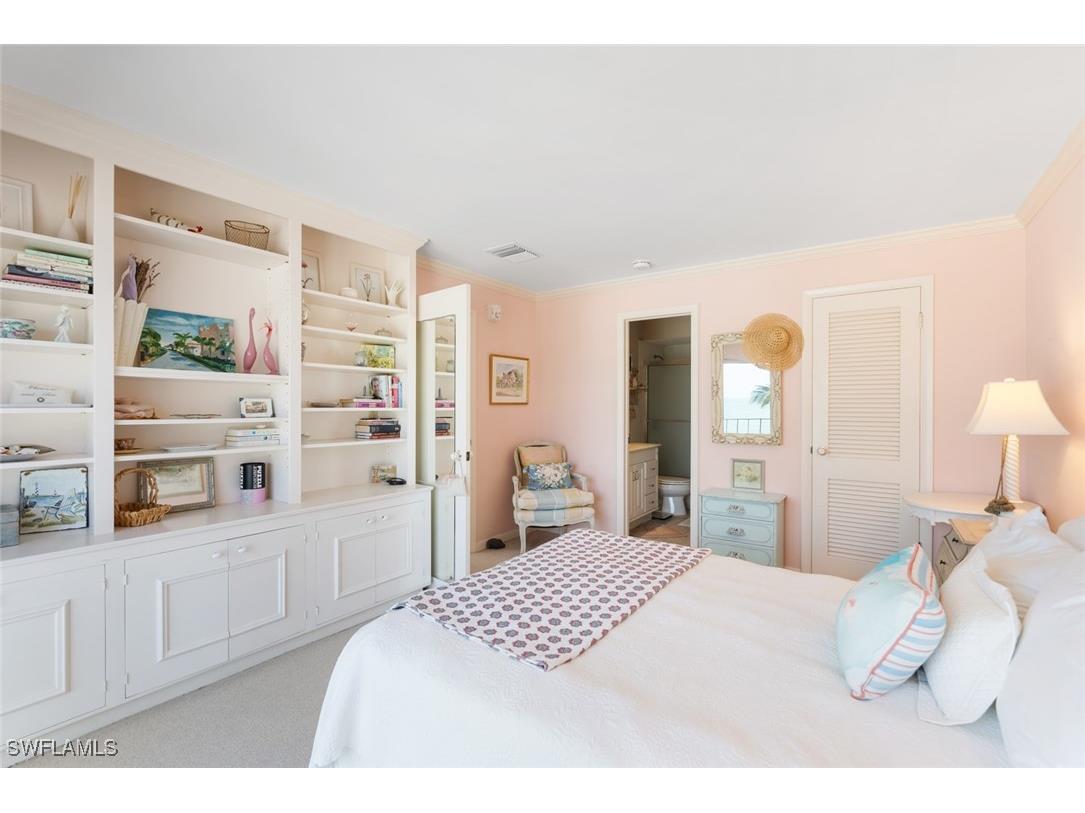 2011 Gulf Shore Boulevard N #45 Naples FL 34102 225060081 image10