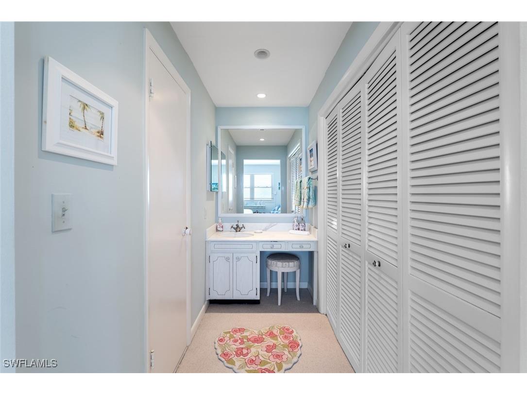 2011 Gulf Shore Boulevard N #45 Naples FL 34102 225060081 image13