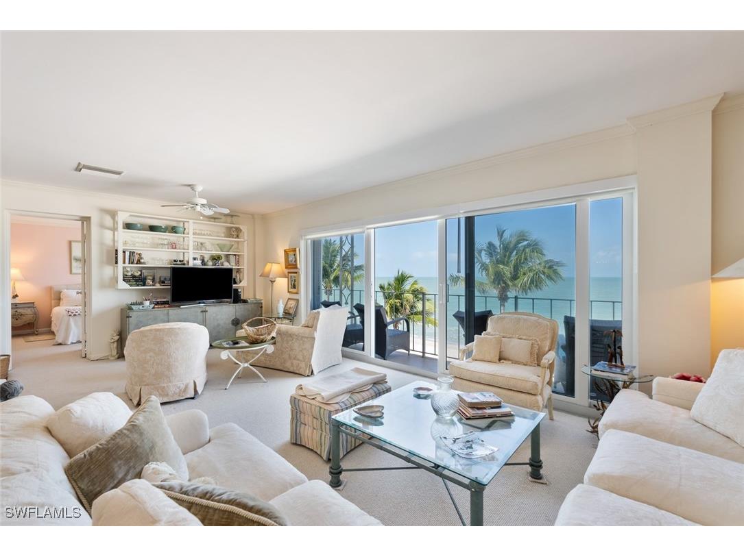 2011 Gulf Shore Boulevard N #45 Naples FL 34102 225060081 image2