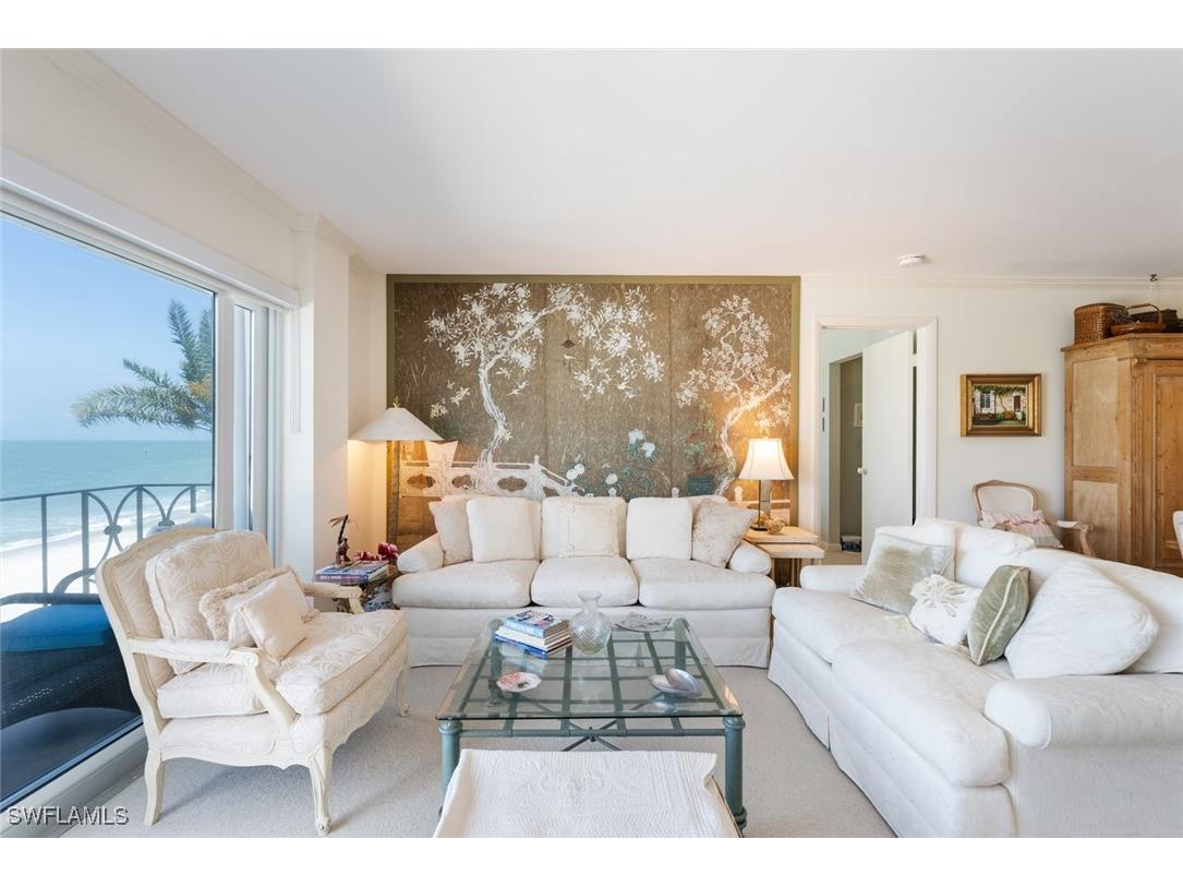2011 Gulf Shore Boulevard N #45 Naples FL 34102 225060081 image3