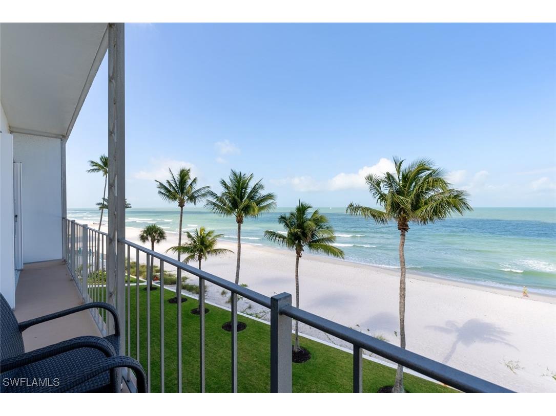 2011 Gulf Shore Boulevard N #45 Naples FL 34102 225060081 image5