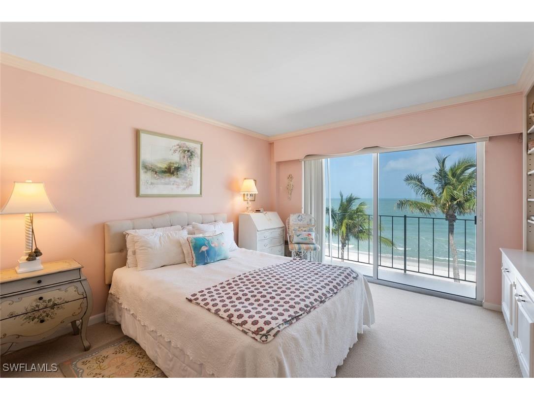 2011 Gulf Shore Boulevard N #45 Naples FL 34102 225060081 image8
