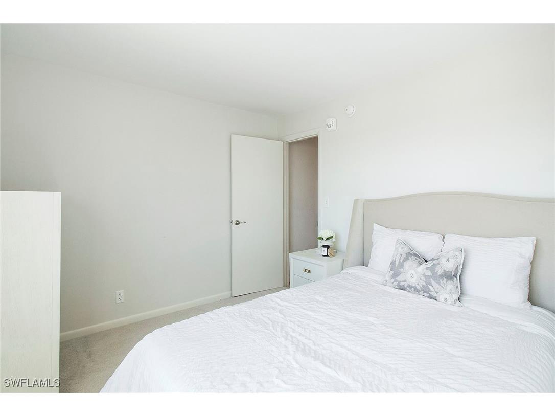 2011 Gulf Shore Boulevard N #56 Naples FL 34102 225072418 image17