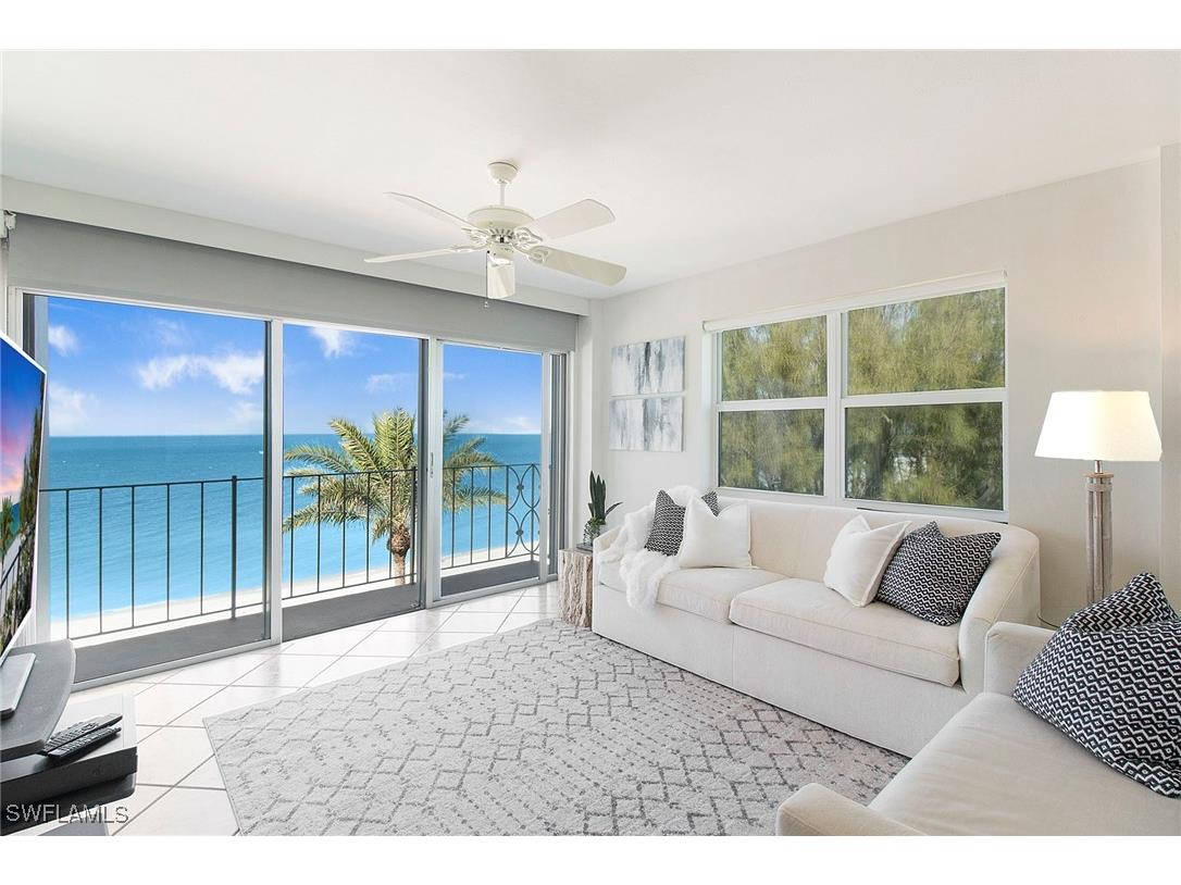 2011 Gulf Shore Boulevard N #56 Naples FL 34102 225072418 image5