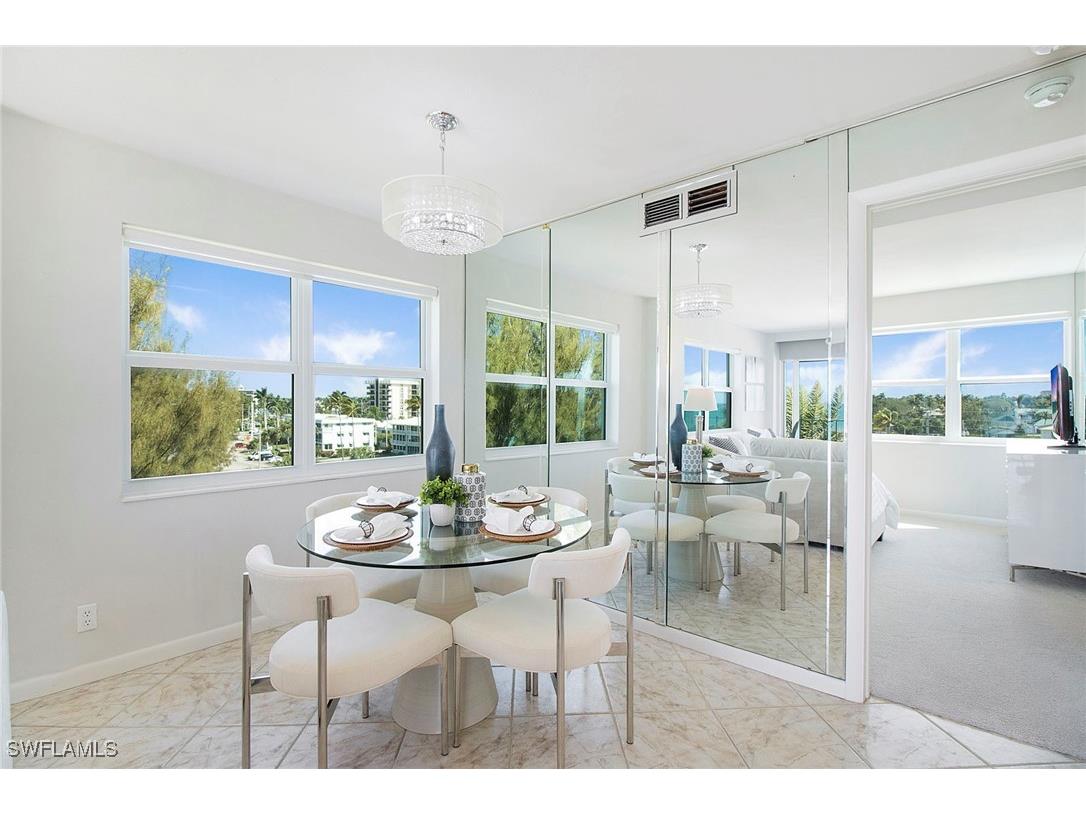 2011 Gulf Shore Boulevard N #56 Naples FL 34102 225072418 image9