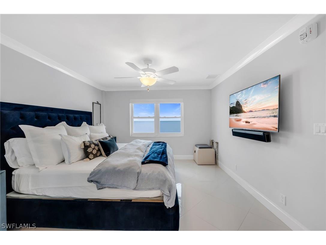 2011 Gulf Shore Boulevard N #6465/66 Naples FL 34102 226010040 image16