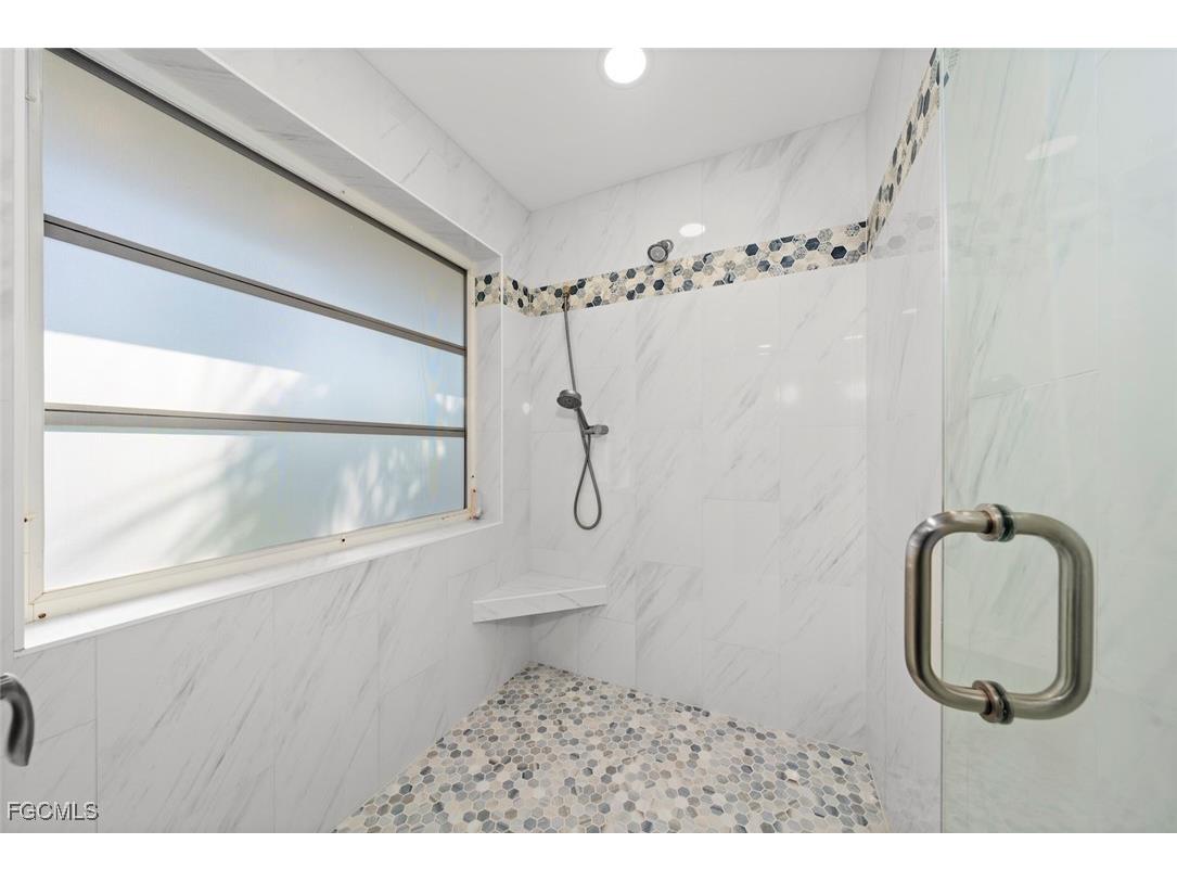 2011 Mitzi Lane Sanibel FL 33957 2025017704 image22