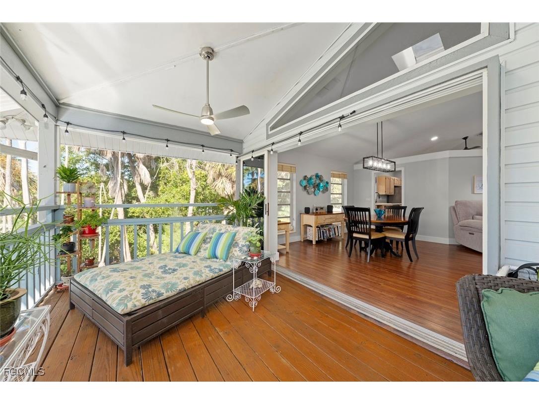 2011 Mitzi Lane Sanibel FL 33957 2025017704 image32