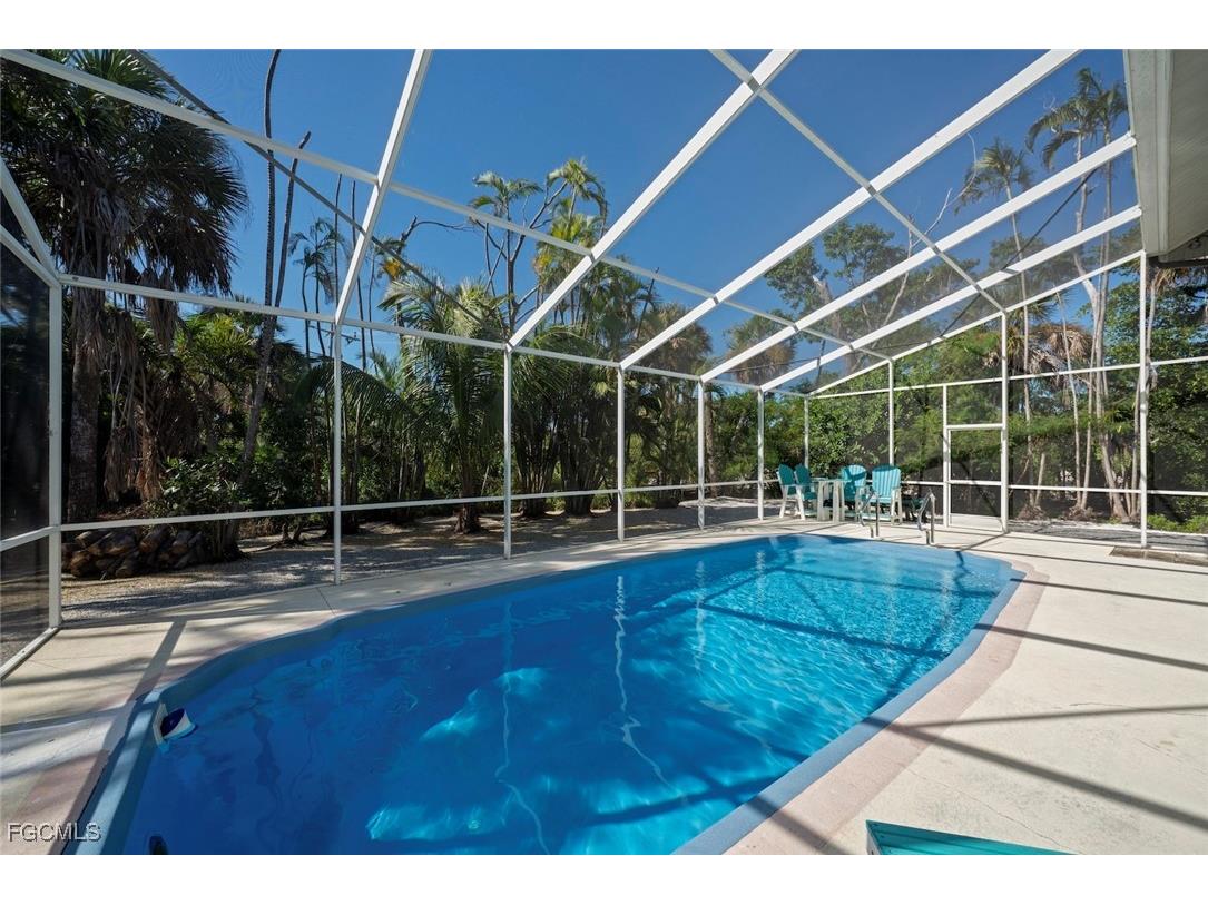 2011 Mitzi Lane Sanibel FL 33957 2025017704 image37