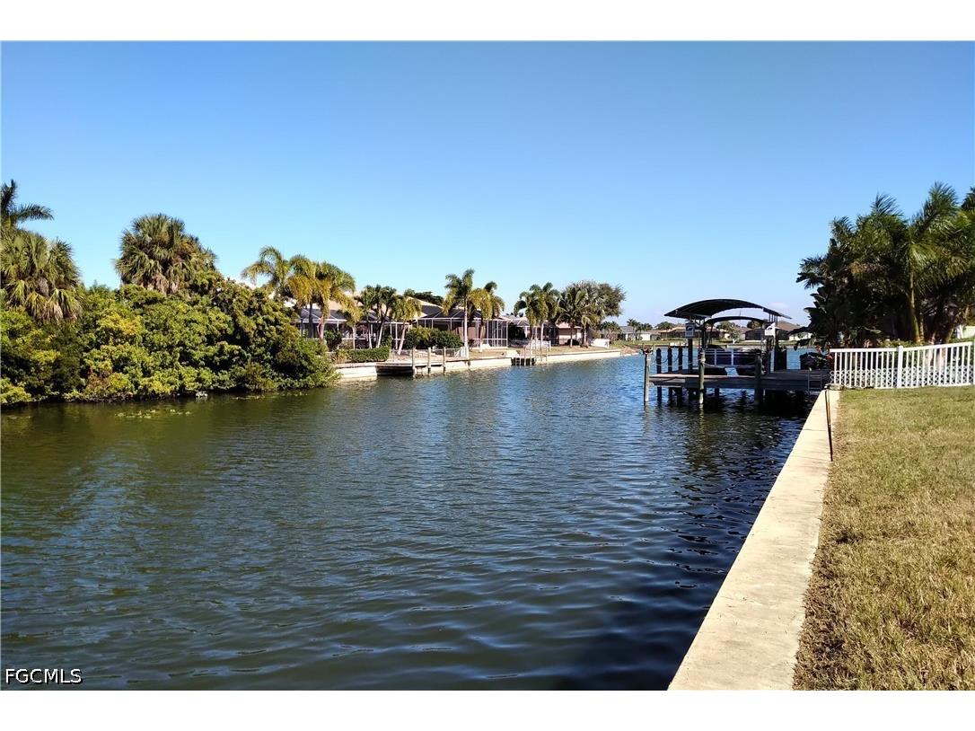 2011 NE 2nd Street Cape Coral FL 33909 2026029393 image3