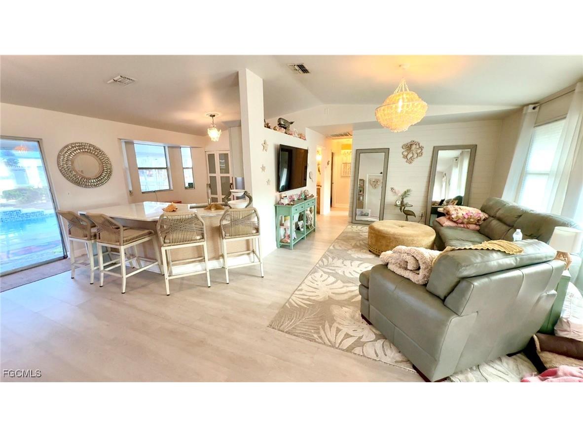 2011 NE 9th Avenue Cape Coral FL 33909 2026002732 image2