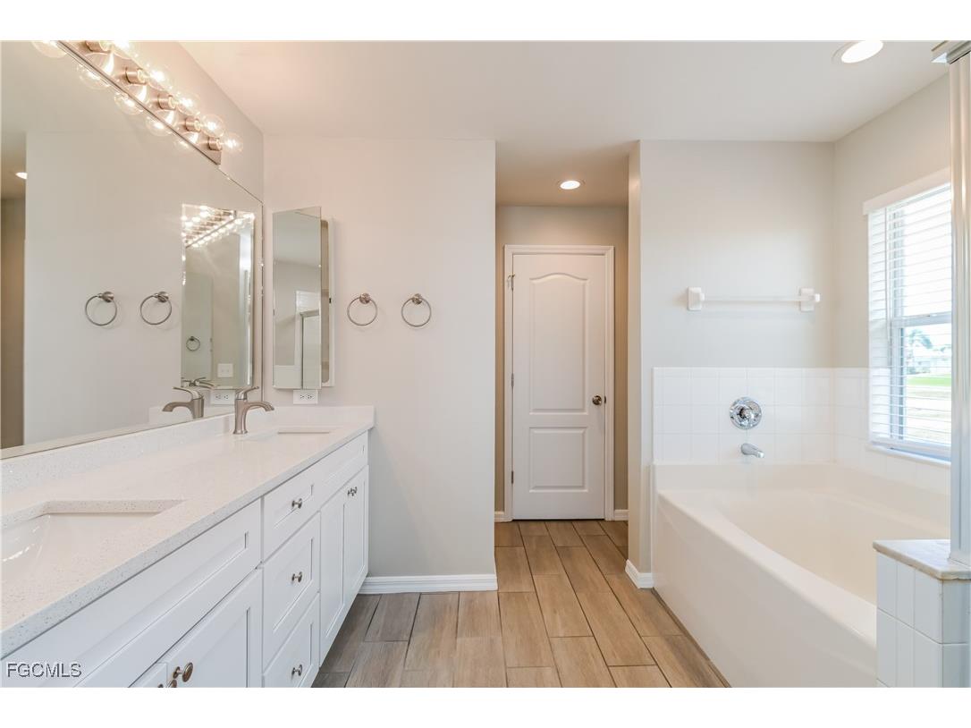 2011 NW 23rd Street Cape Coral FL 33993 2025021225 image10