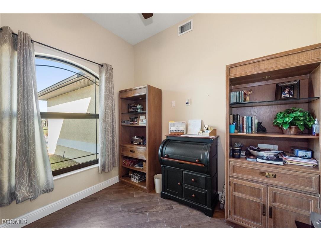 2011 NW 9th Place Cape Coral FL 33993 2025025069 image10