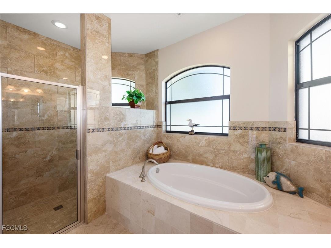 2011 NW 9th Place Cape Coral FL 33993 2025025069 image13