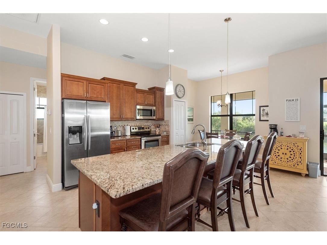 2011 NW 9th Place Cape Coral FL 33993 2025025069 image7