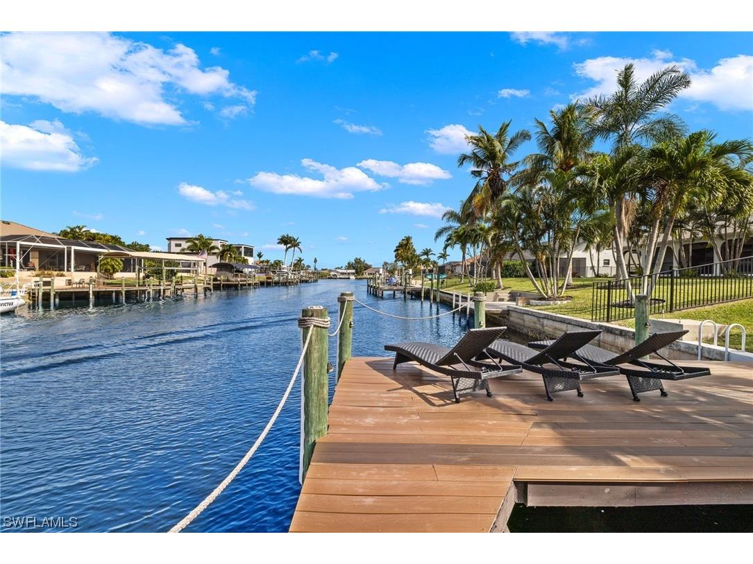 2011 SE 13th Street Cape Coral FL 33990 224009221 image1