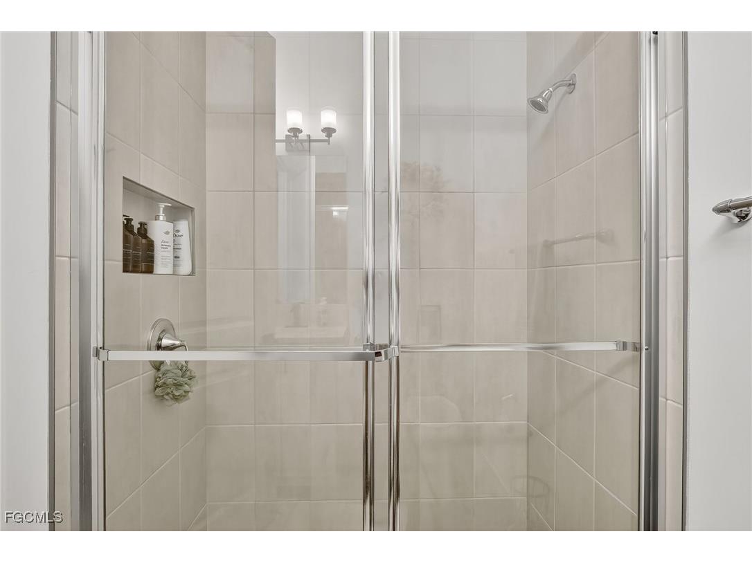 20111 Camellia Crosse Lane Estero FL 33928 2025008059 image18