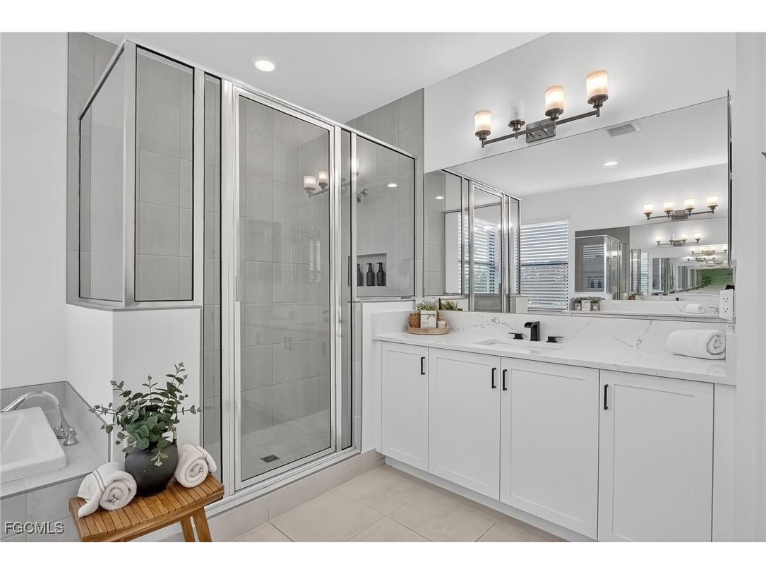 20111 Camellia Crosse Lane Estero FL 33928 2025008059 image31