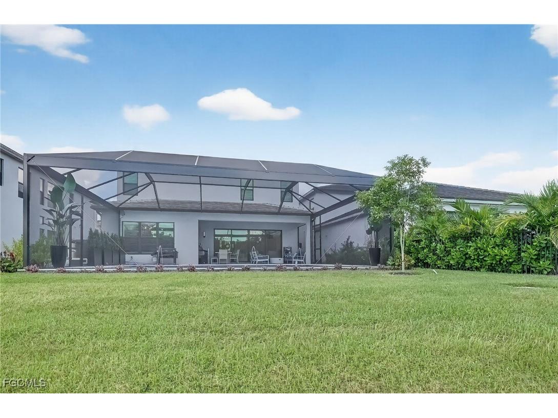 20111 Camellia Crosse Lane Estero FL 33928 2025008059 image42