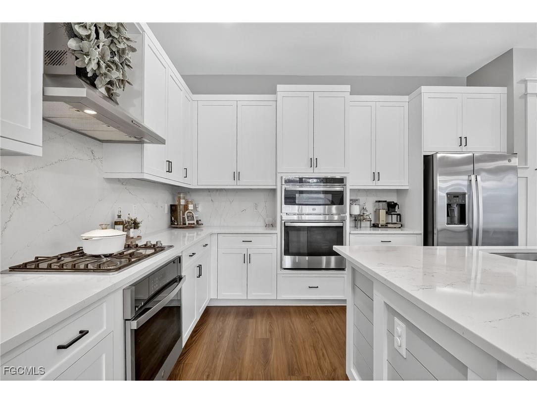 20111 Camellia Crosse Lane Estero FL 33928 2025008059 image8